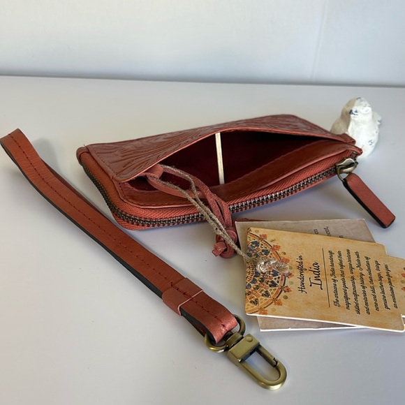 Artisan Genuine Leather Wallet New With Tag 🏷️ - Picture 5 of 10